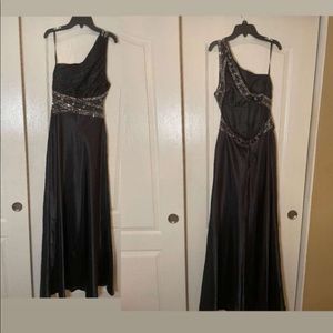 Black open back maxi dress dress